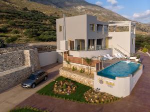 Gallery image of New Villa Plakias Sunset with Heated Pool & Childrens Area, Walk to Restaurant in Plakias