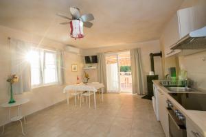 Φωτογραφία από το άλμπουμ του Apartments Rab-Strandnähe-Meerblick σε Barbat na Rabu