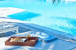Bazén v ubytování Santo Miramare Beach Resort nebo v jeho okolí