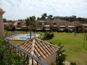 widok z balkonu ośrodka w obiekcie MARBELLA LUXUEUX DUPLEX 3 CH.- 3 BAINS - 155 M² + 100 M² TERRASSES w mieście Estepona