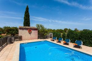 The swimming pool at or close to Sa Volta Nova
