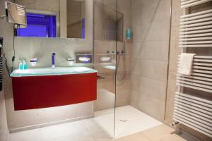 Koupelna v ubytování Aragon - Hotel - Garni + 15 fotografií