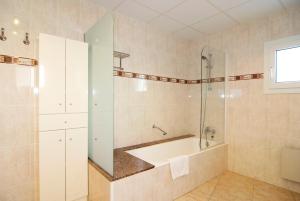 Koupelna v ubytování Hotel Port-Bo