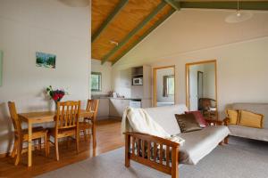 Posezení v ubytování Longbourne Lodge Motel Mosgiel