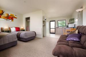 Posezení v ubytování Longbourne Lodge Motel Mosgiel