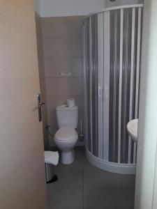 Ванная комната в Blue Harmony Hotel