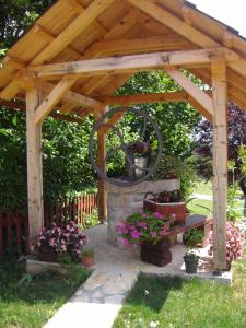 Vonkajšia záhrada v ubytovaní Guesthouse Hodak