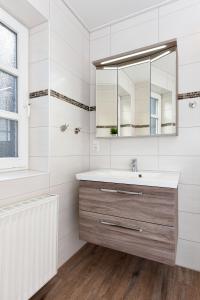Kylpyhuone majoituspaikassa Cliner Nordseehus