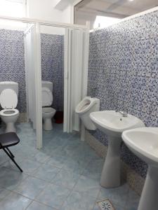 Koupelna v ubytování Sofial Guesthouse + 37 fotografií