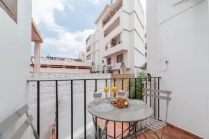 A balcony or terrace at My Loft 4 You Ruzafa Style II