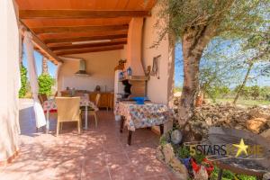 Ein Garten an der Unterkunft Can Picafort - 232562