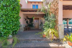 Ein Garten an der Unterkunft Can Picafort - 232562