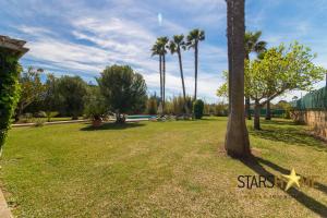 Ein Garten an der Unterkunft Can Picafort - 232562