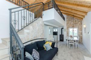 Η κουζίνα ή μικρή κουζίνα στο Villa Rokova Vala