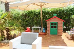 A garden outside Hotel Manuela