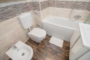 Koupelna v ubytování CAISA- luxury apartment 20 m from the sea