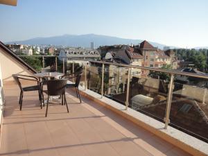 A balcony or terrace at Favorit Hotel