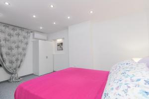 Ein Bett oder Betten in einem Zimmer der Unterkunft Peninsula room