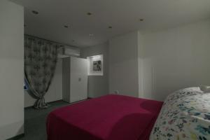 Ein Bett oder Betten in einem Zimmer der Unterkunft Peninsula room