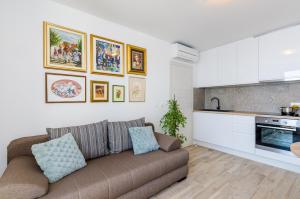 Küche/Küchenzeile in der Unterkunft Apartments Lazarin