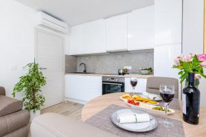 Küche/Küchenzeile in der Unterkunft Apartments Lazarin