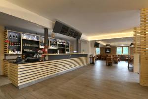 El lounge o bar de Hotel Obzor