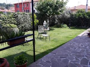 A garden outside La Villa