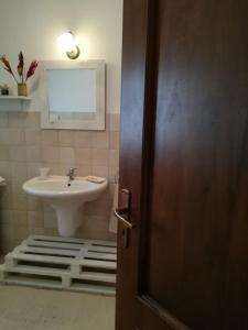 A bathroom at Maison MilleOttocento