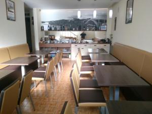 Restorāns vai citas vietas, kur ieturēt maltīti, naktsmītnē Hotel Mira D'Aire