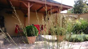 Ein Garten an der Unterkunft Auf "Kleine Wiesen"
