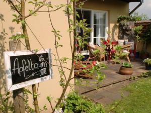 Ein Garten an der Unterkunft Auf "Kleine Wiesen"