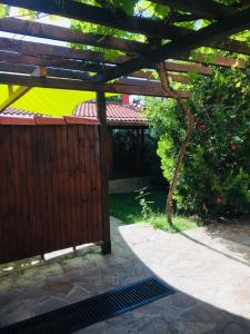 Zahrada ubytování Guest House Dobrev