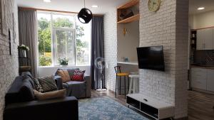 Televizorius ir (arba) pramogų centras apgyvendinimo įstaigoje Francuzskij Bulvar, 19 Жемчужина