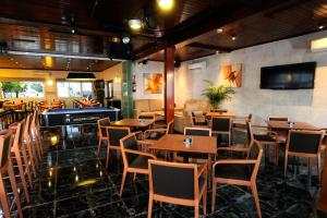 Restaurace v ubytování Hotel Complejo Los Rosales