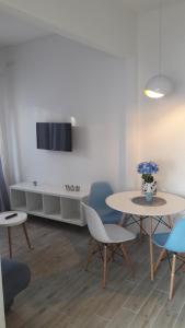 TV a/nebo společenská místnost v ubytování Apartments Villa Antony