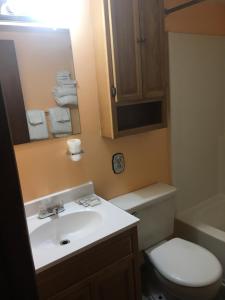 Ein Badezimmer in der Unterkunft Wigwam Motel