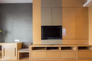 TV a/nebo společenská místnost v ubytování SLOWCOM-Xingyue Pa Zhou Apartment