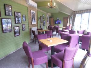 Explorers Retreat Matlock Bath的休息区