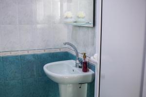 A bathroom at Апарт Пееви Még 7 kép