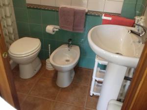 A bathroom at Canne Al Vento