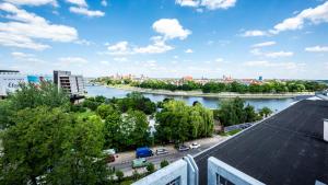 Výhled na řeku, která protéká v blízkosti apartmánu
