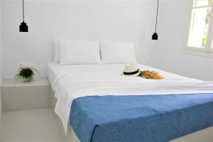 A bed or beds in a room at 30villa Rd