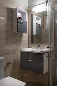 Ванная комната в Eleni Apartments