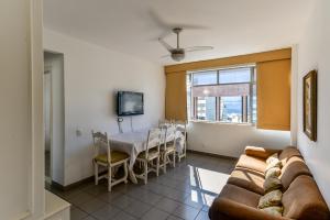 Zona de estar de Apartamento Ipanema Posto 9 com suite 2 quadras da praia