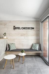 Posedenie v ubytovaní Chesscom Hotel