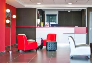 Zona de estar de The Originals City, Hôtel des Lys, Dreux