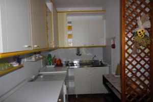 Photo de la galerie de l'établissement Appartamento con giardino Torre dei Corsari, à Torre Dei Corsari