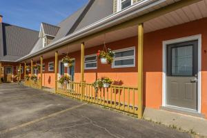 Gallery image of Auberge de L'Anse in Rivière-du-Loup +10 photos