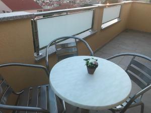 Balkón nebo terasa v ubytování Apartman MIG
