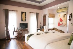 Gallery image of West Key Kamala Villa in Kamala Beach